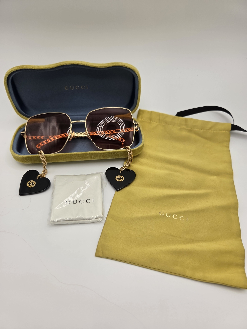 Authentic Preloved Gucci Women's GG0724 Sunglasses With Case & Dust Bag